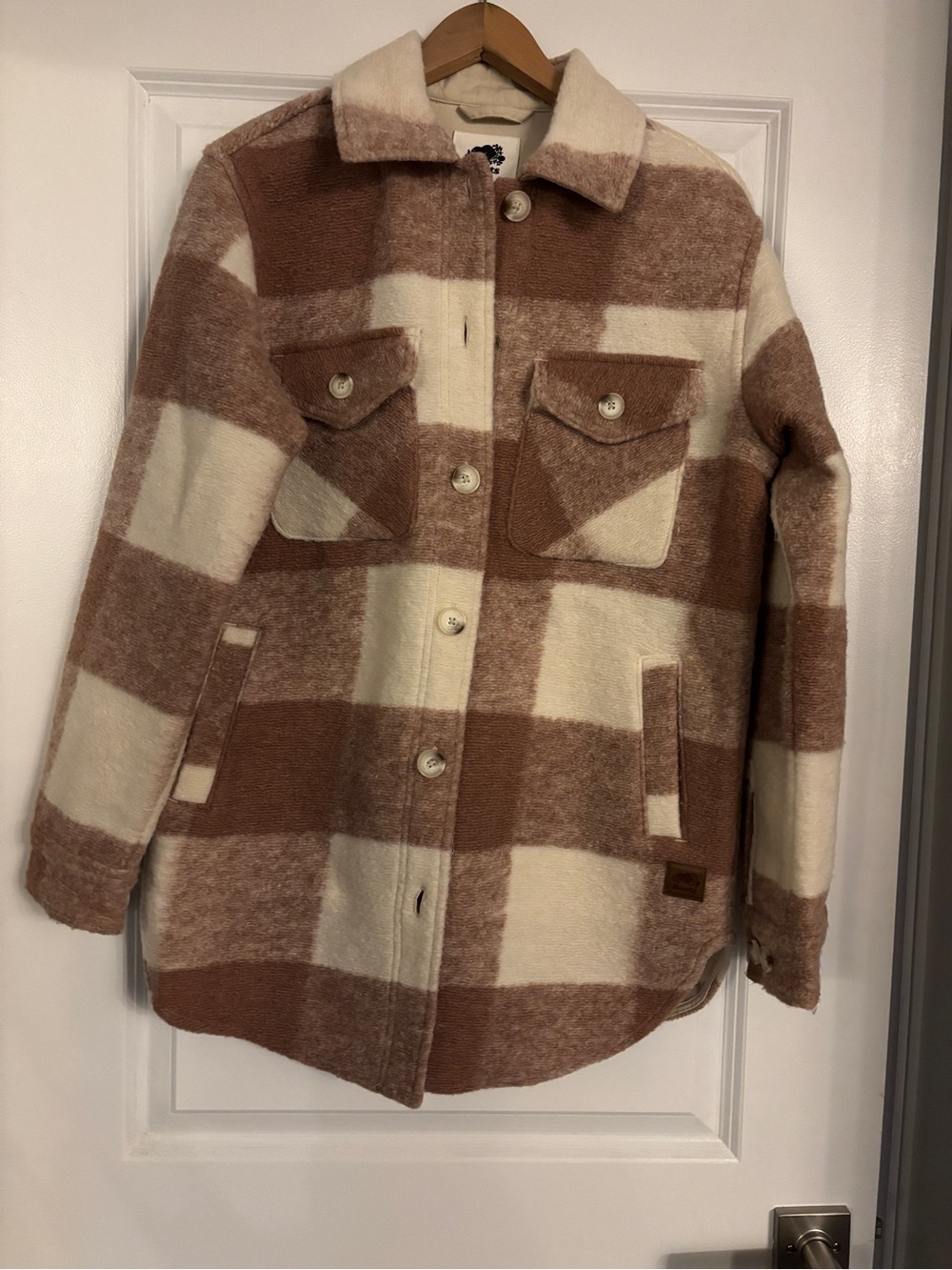 Roots shackle jacket